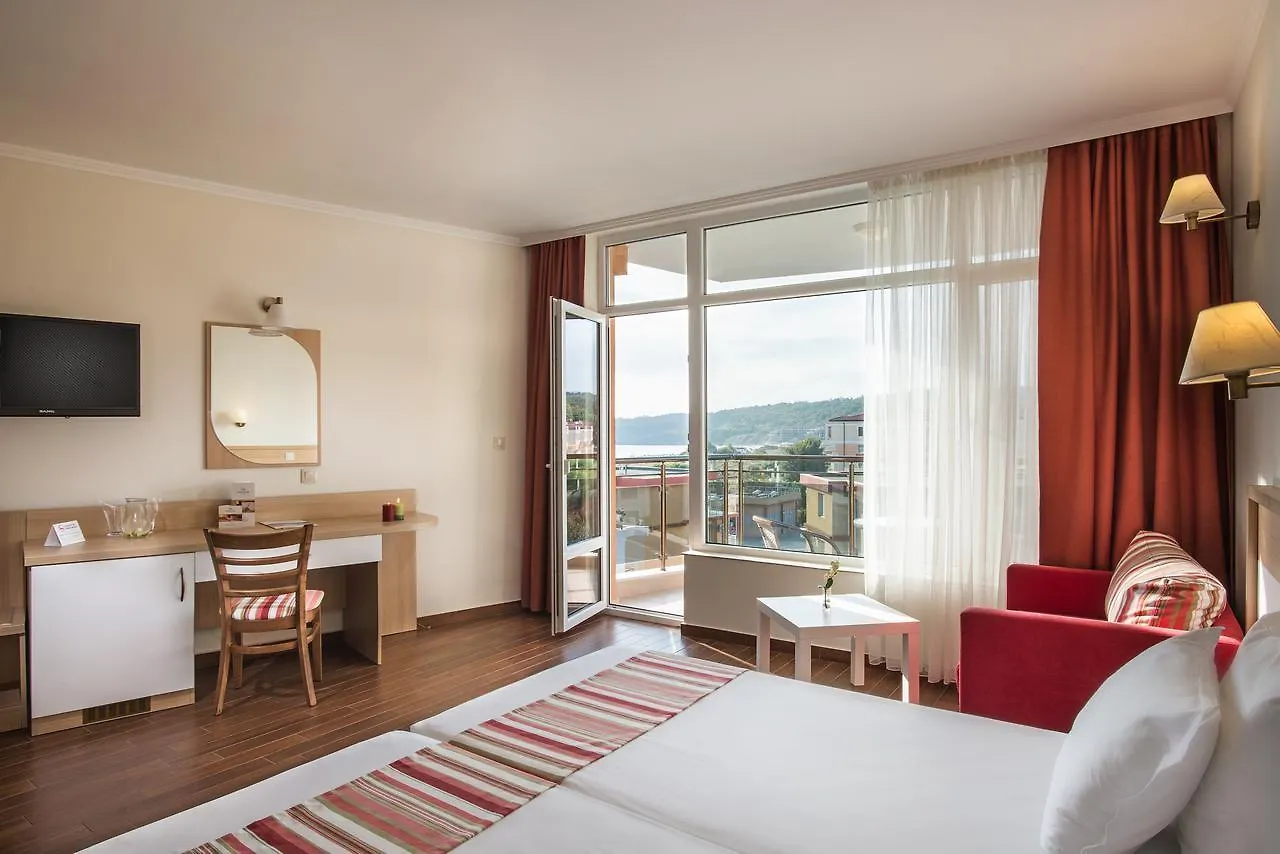 Hotel Miramar Sozopol 4*,